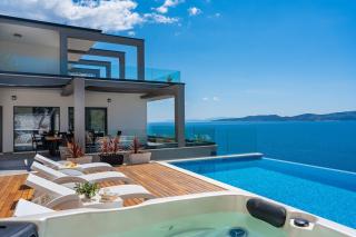 Luxurious beachfront villa Hrid with with Jacuzzi, infinity pool - 1