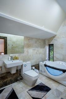 5BR Private Pool Villa naer NaiHarn Beach - 6