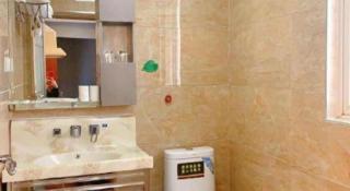 Super 8 Hotel Shiyan Beijing Middle Road - 4