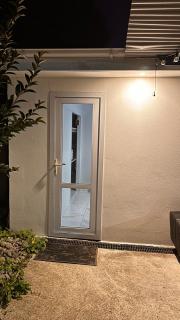 Affordable Private Sleep-Out Rooms - 9