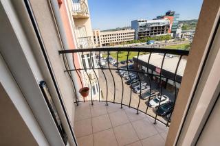 Chisinau Lakeview City Center 2BR Residence - 9