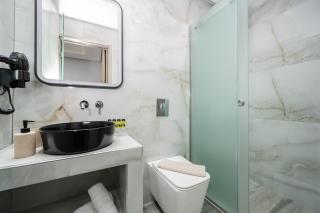 Moon Boutique Hotel - Ultra Luxury Suites with Pool, Perfect for Fun and Relaxation By Villa Mana Gers - 2