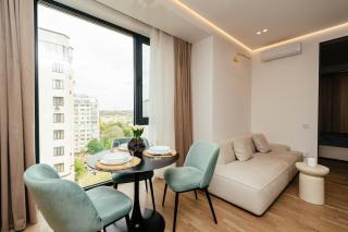 Modern and bright downtown apartment - 0