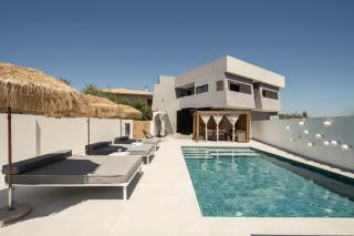 Moon Boutique Hotel - Ultra Luxury Suites with Pool, Perfect for Fun and Relaxation By Villa Mana Gers - 9