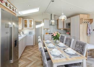 Riverside Holiday Park - Rufford - 6