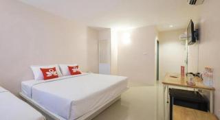 BIRD ROOM HOTEL - PRATUNAM - 9