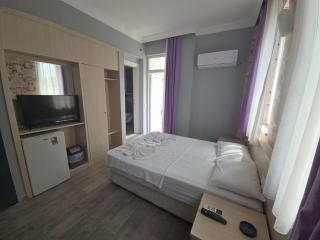 Kent Hotel - 1