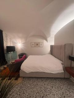gli inferi, Design e Relax Vicino a Ferrari & Cibo - 5