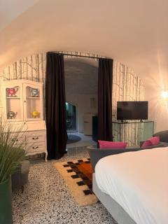 gli inferi, Design e Relax Vicino a Ferrari & Cibo - 2
