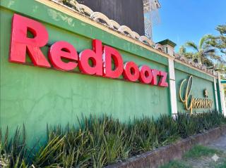 RedDoorz @ Greenview Hotel and Restobar Masbate - 3