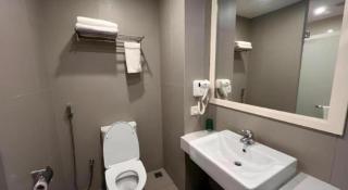 D Arc Hotel - 4