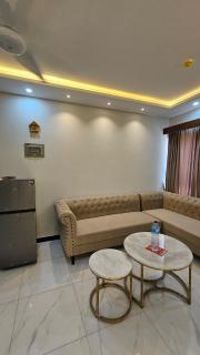 pice full 2-Bedroom Furnished Apartment - 7