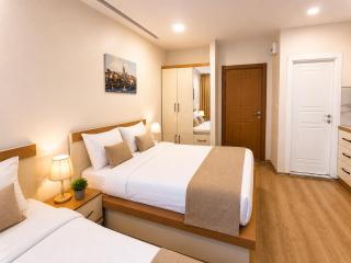 The Grand Valence Hotel - 7