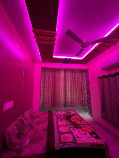Shree Krishna Guest House - 4