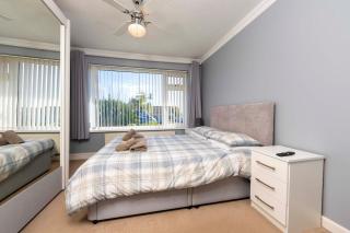 Roslen- Saundersfoot Bungalow - 1