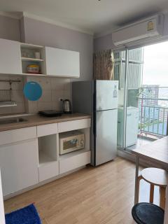 Prime location in Lumpini, Songthaew service at the doorstep, close to Terminal 21, 7-Eleven downstairs for convenience - 4