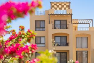 Serene Tawila Oasis - 2BR - Pool & Lagoon Views - 8