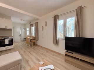 Kumquat Apartments - 1