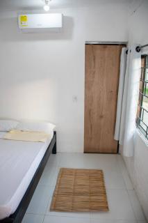 Spacious Coveas Cabin 4 Bedrooms, close to beach, Pet-Friendly - 2