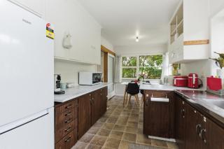 Top Location - Hillcrest Charmer - 3 Bedroom house - Recently Renovated - 3