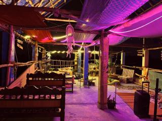 The Last Stop Backpackers Hostel - 7