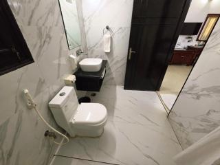 Hotel Kridha Residency - Opposite Prem Mandir Vrindavan - 4
