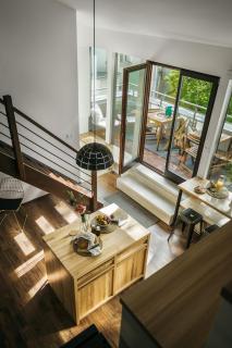 Luxury Haven 3BR Penthouse, 3Bath, Hot Tub & Roof - 3