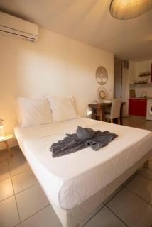 Appartement rémire Jacuzzi et wifi tout équipé - 0