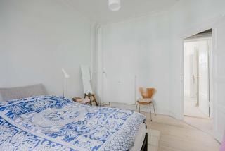 Elegant Hellerup Apt W Sea Views and Beach Access - 1