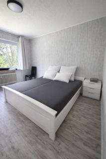 Ferienwohnung mit 2 Schlafzimmern - ideal für Monteure und Geschäftsreisende -  - 0