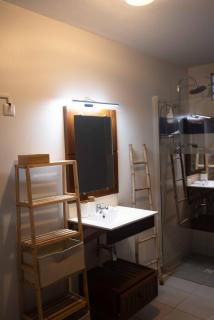 Appartement rémire Jacuzzi et wifi tout équipé - 1
