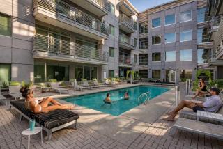 Stylish Apt Near Roosevelt Row & ASU w Parking - 1