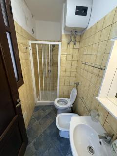 Yellow Home - 8