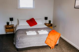 Marsden Manor - Spacious house with large pool - 6