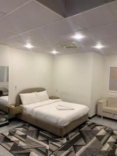Luxvill Hotel G9 Islamabad - 4