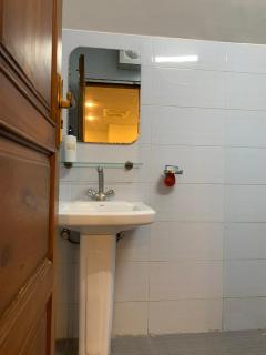 Luxvill Hotel G9 Islamabad - 3