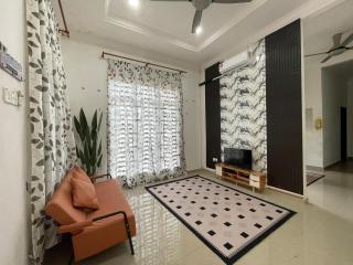 Yellow Homestay - 9
