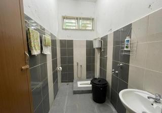 Yellow Homestay - 5