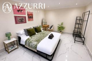 Stylish 4 bedroom house with large garden and parking for 2 large vans - 6