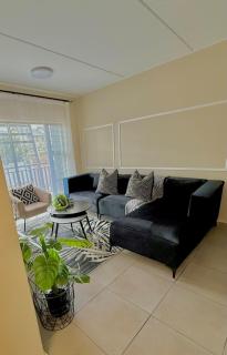 WaterfallLuxe near Mall of Africa & Gallagher Estate - 2