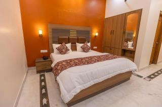 Tamarind Leaf Residency Noida Sector 50 Metro & Spectrum Mall - 9