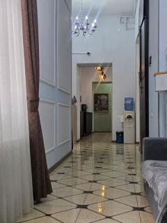 NH Central Hotel - 2