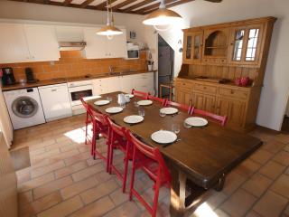 Maison L'oustaou avec piscine - 8