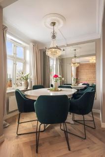 Top Floor Apartment with Terrace & City Views - 7