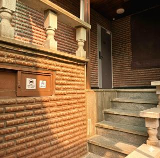5 min walk to Konkok Univ Station # 6-Minute Walk to Airport Limousine # Near Seongsu Cafe Street # 3 min walk to Common Ground #Seoul Forest # Thukseom Han River Park #KSPO # COEX #Gangnam - 8