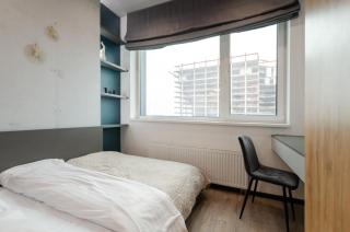26-305a Manhattan, Beresteiskyi 11, Kyiv, Politekh metro nearby, stunning city view, 15 kW backup power, Petrovdom Apartment - 1