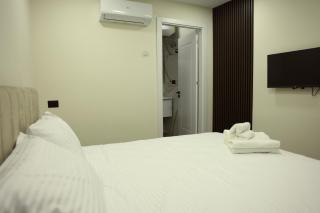 Edean Apartments - 1