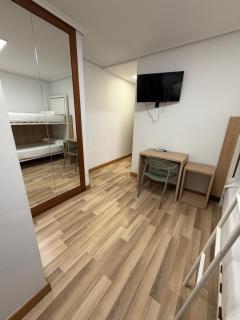 Bearan Rooms 2 - 3