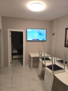3bdr house in heart of jlm with scelter in the building - 6