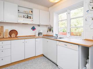 6 person holiday home in Ålbæk - 2